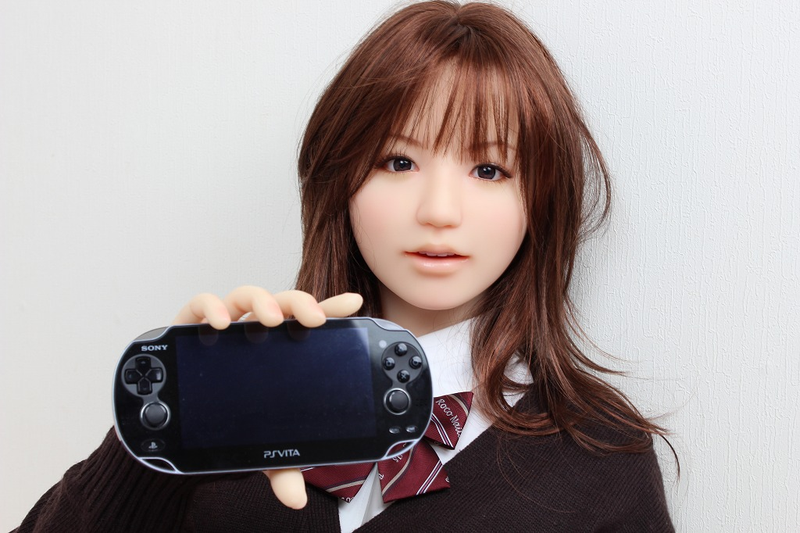 Illustration for article titled Here's a Sex Doll Reviewing Game Hardware